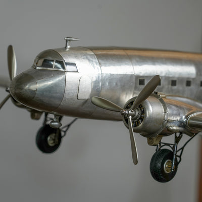 Classic 1935 DC-3 Airplane Model