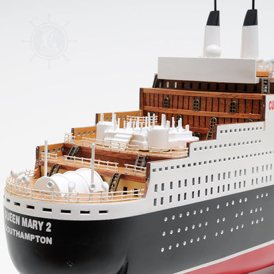 Queen Mary II - Large