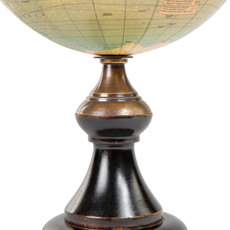 Versailles Globe Elegant Desk Decor