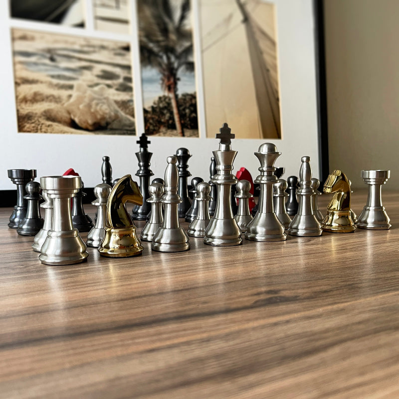 Master Tournament Metal Chess Pieces Gift Set