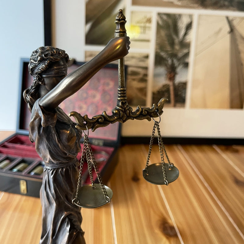 Blind Lady Justice Themis Goddess Statue 