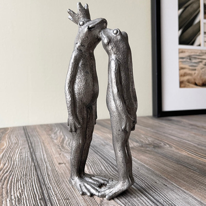 Two Frogs In Love Kissing Statue Home Decor Side